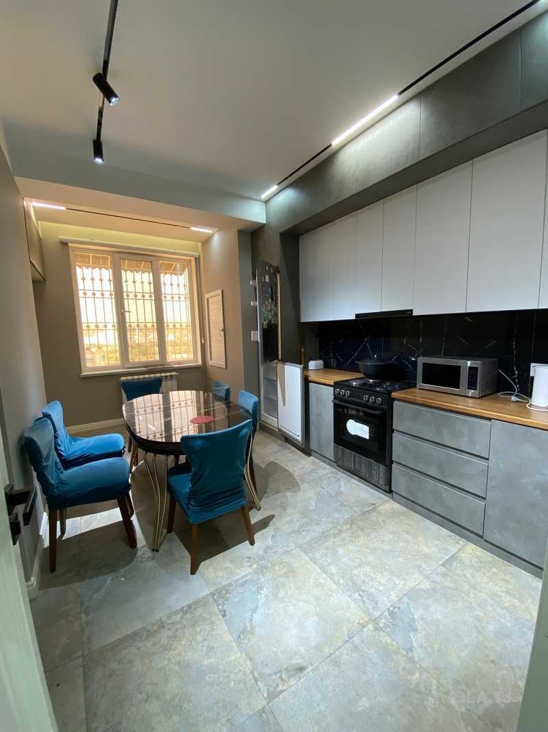 2 комнатная квартира, 15 этаж, 80 м²