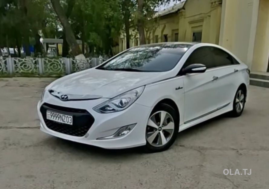Hyundai Sonata,  2012