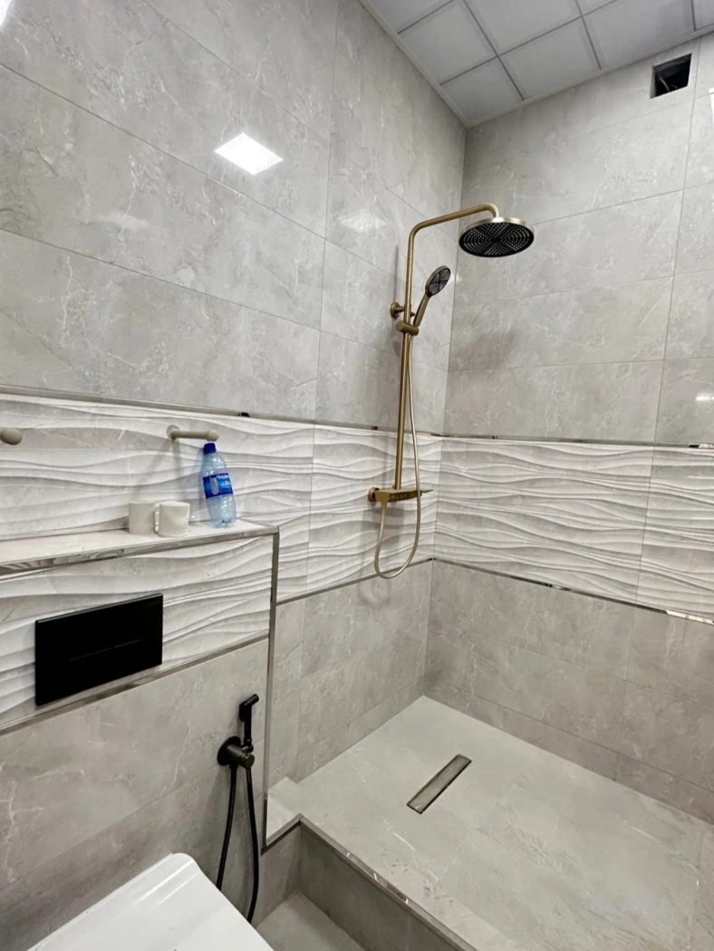 3 комнатная квартира, 8 этаж, 131 м²