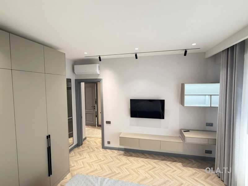 3 комнатная квартира, 12 этаж, 12 м²