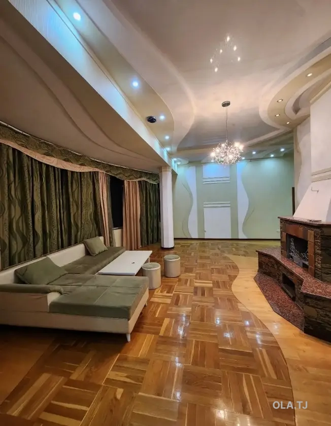 5 комнатная квартира, 5 этаж, 200 м²