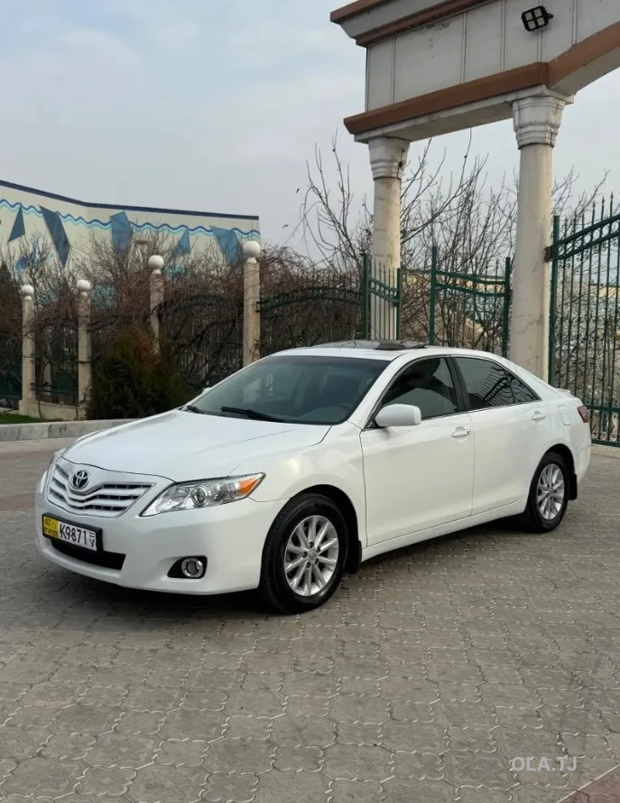 Toyota Camry,  2011