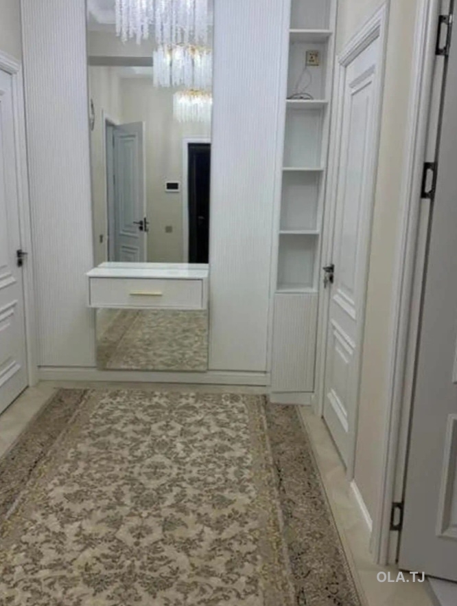 5 комнатная квартира, 4 этаж, 220 м²