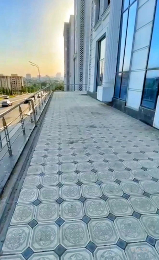 Помещение под свободное назначение, 695м², Сомони, пединститут, Сафо