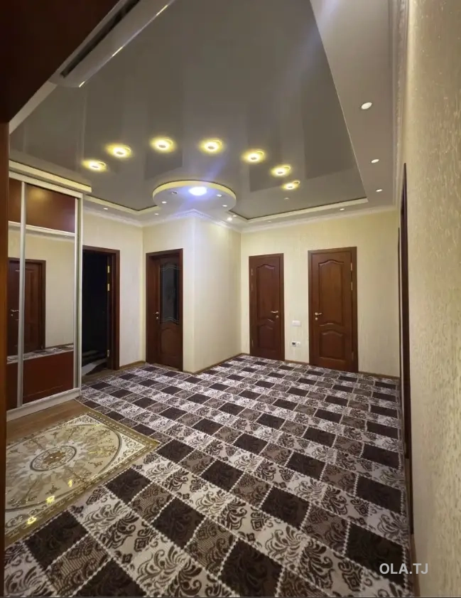 4 комнатная квартира, 2 этаж, 120 м²