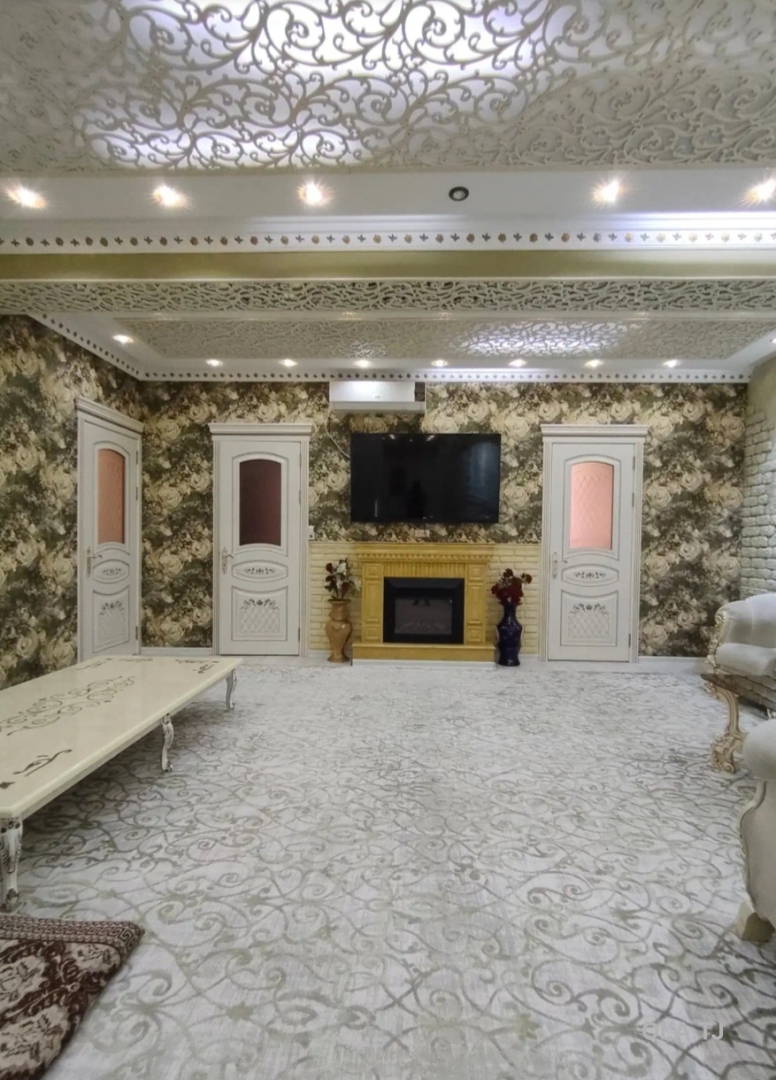 4 комнатная квартира, 4, 150 м²