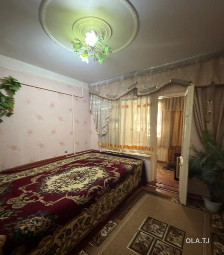 4 комнатная квартира, 1, 140 м²