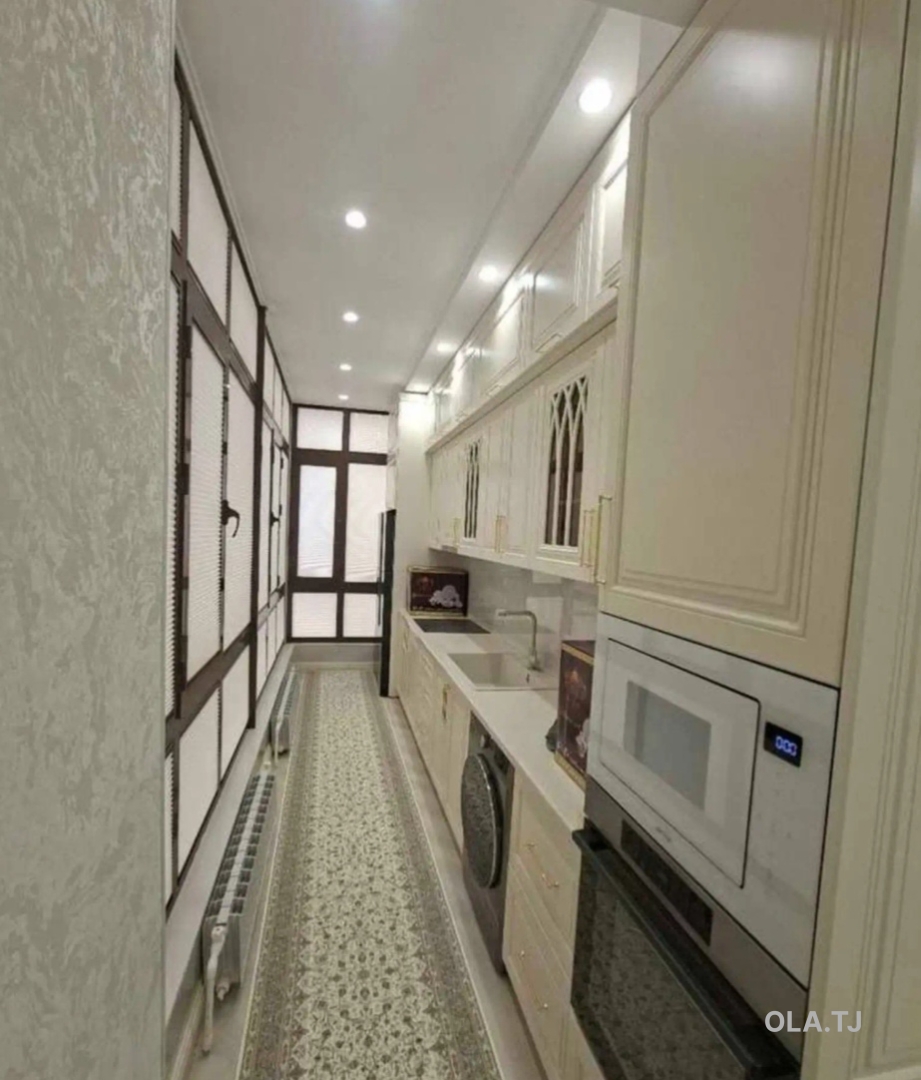 6 комнатная квартира, 8 этаж, 190 м²