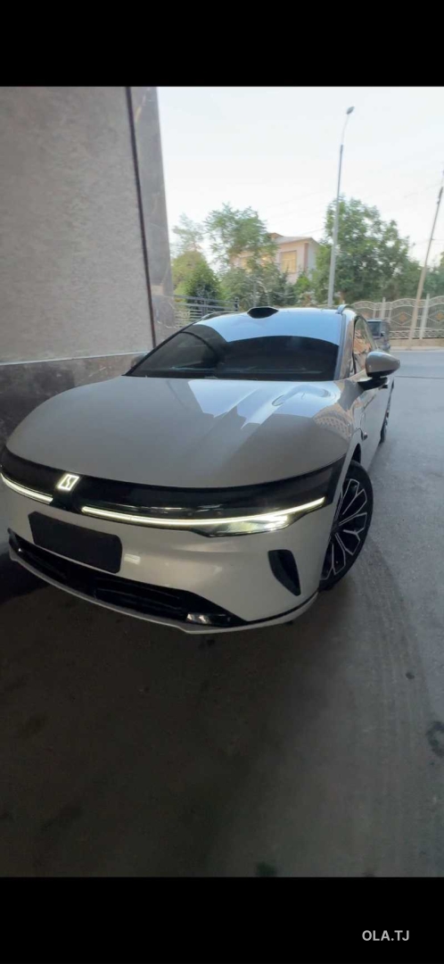 Zeekr 007,  2025
