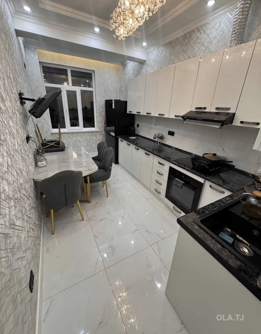 3 комнатная квартира, 6 этаж, 83 м²