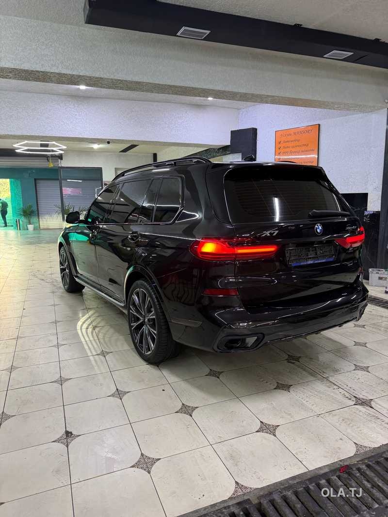 BMW X7,  2020