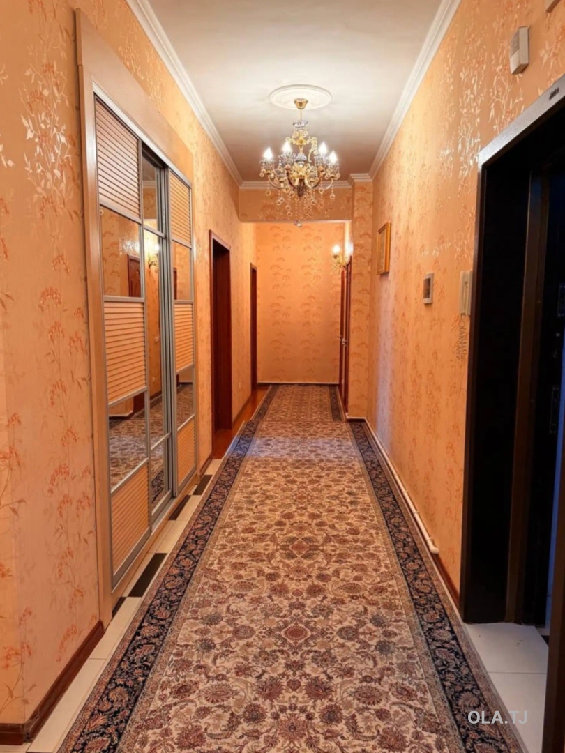 4 комнатная квартира, 7, 161 м²
