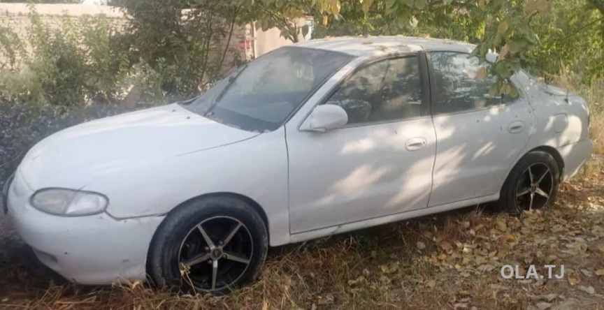 Hyundai Avante,  1997