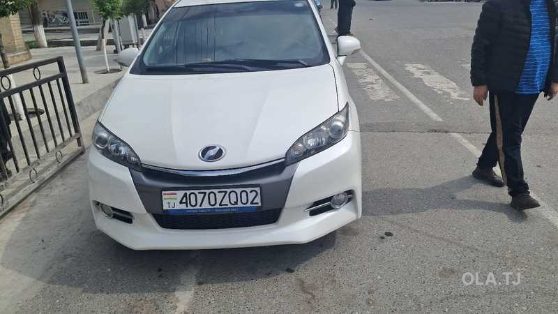 Toyota Wish,  2014