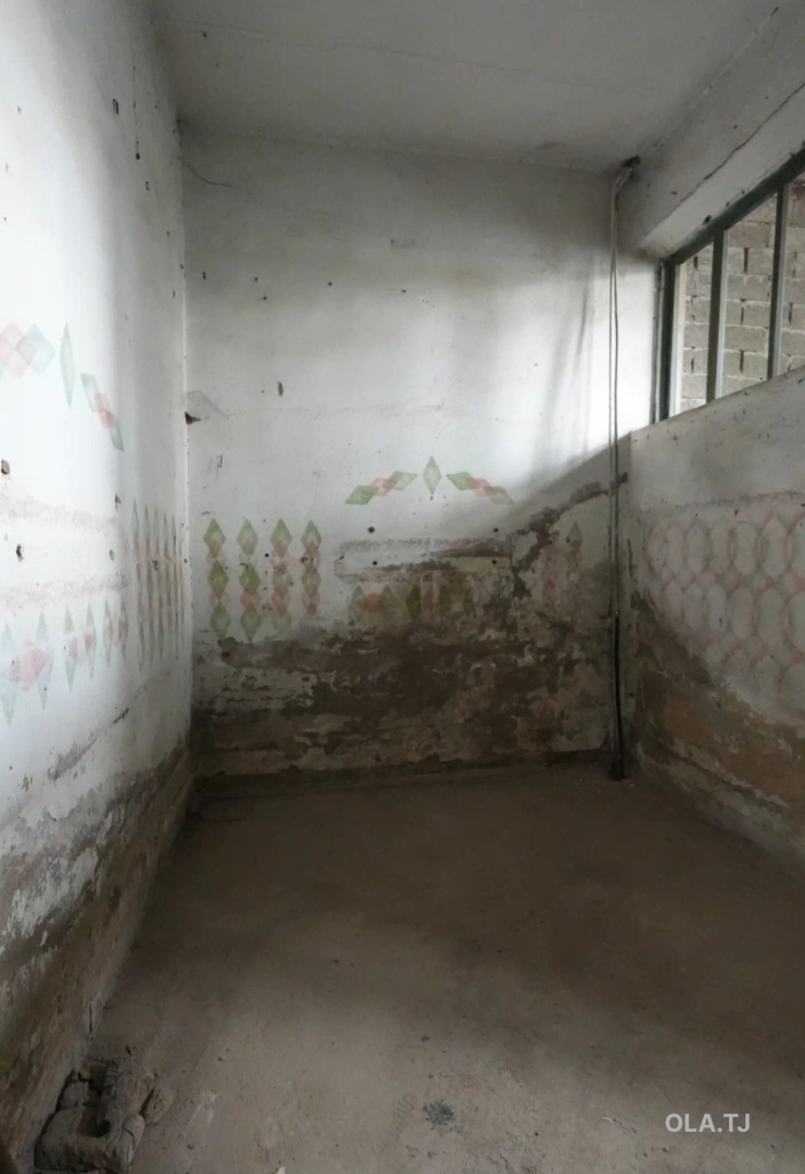Помещение под магазин / салон, 86м², вахдат
