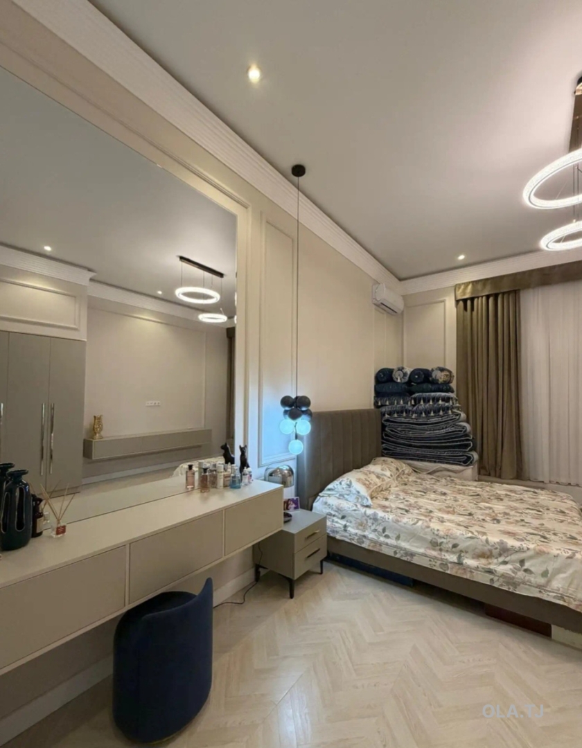 3 комнатная квартира, 18 этаж, 160 м²