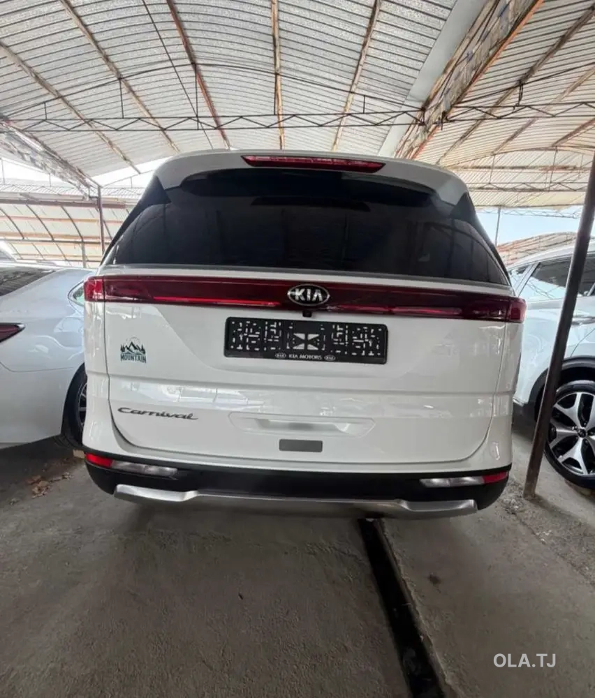 Kia Carnival,  2021