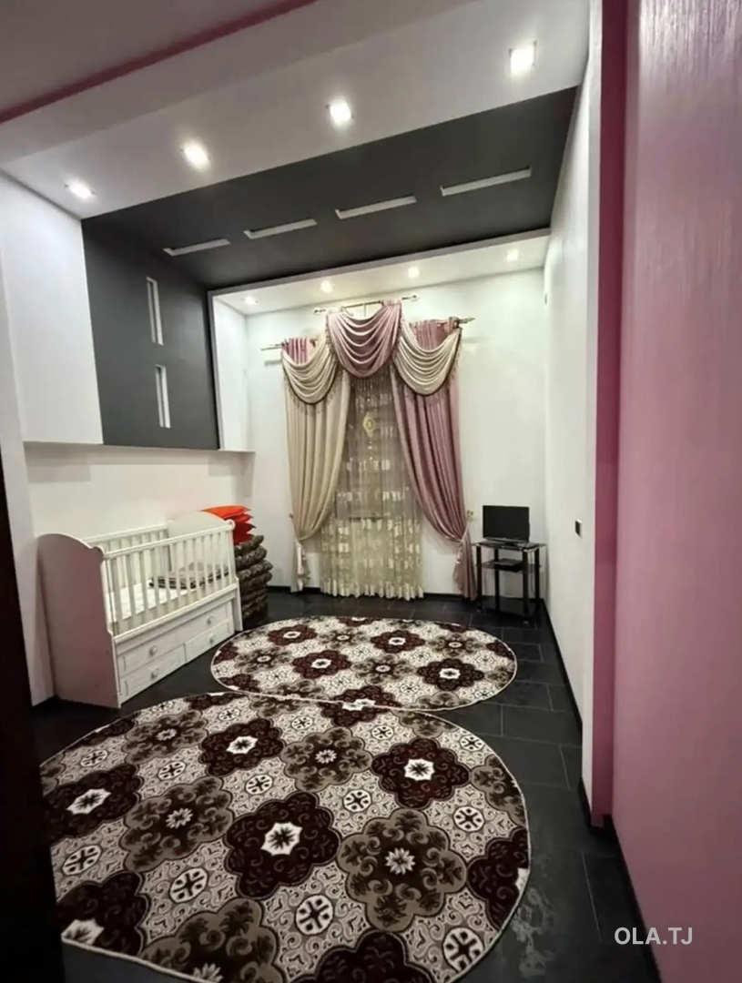 3 комнатная квартира, 1 этаж, 152 м²