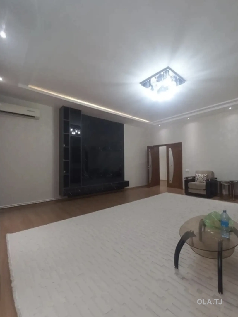 3 комнатная квартира, 3 этаж, 140 м²