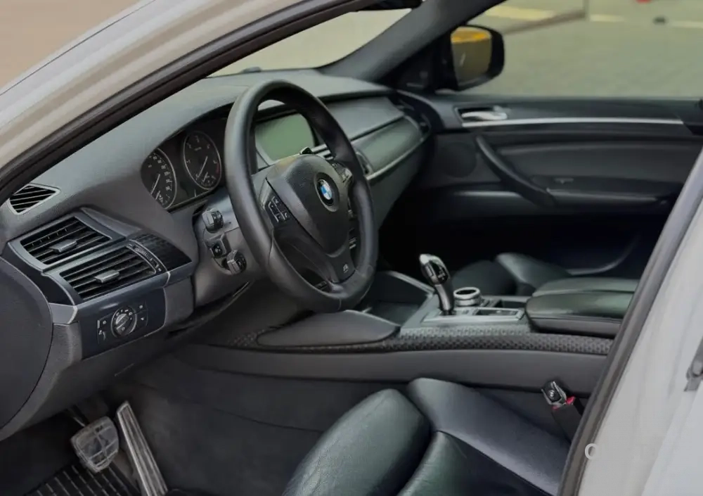 BMW X6,  2012