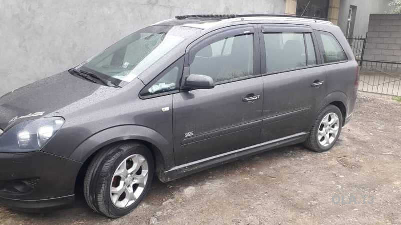 Opel Zafira,  2009