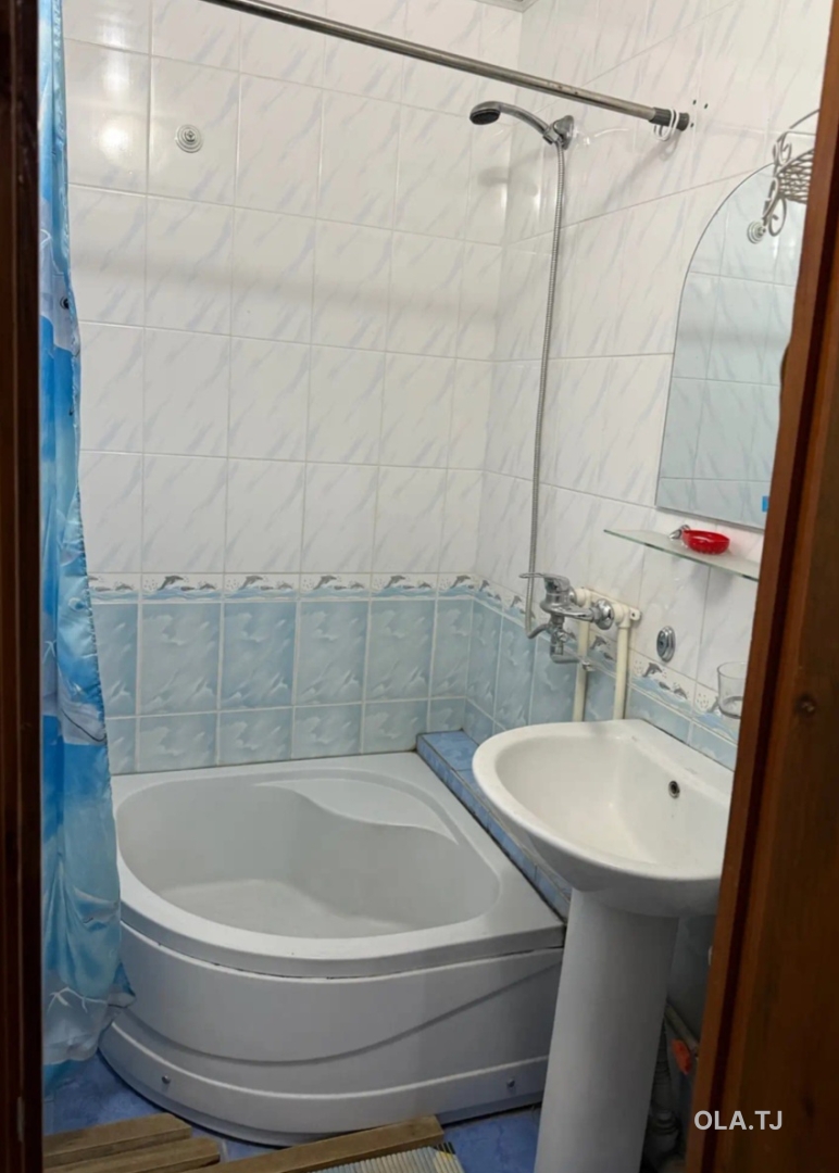 2 комнатная квартира, 2 этаж, 60 м²