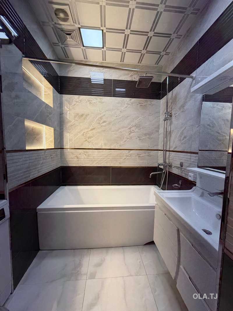 3 комнатная квартира, 8 этаж, 96 м²