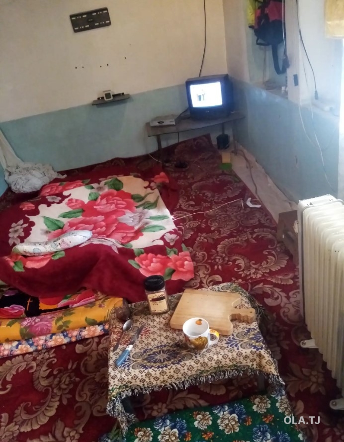 Комната в 6 комнатной квартире, 1/,