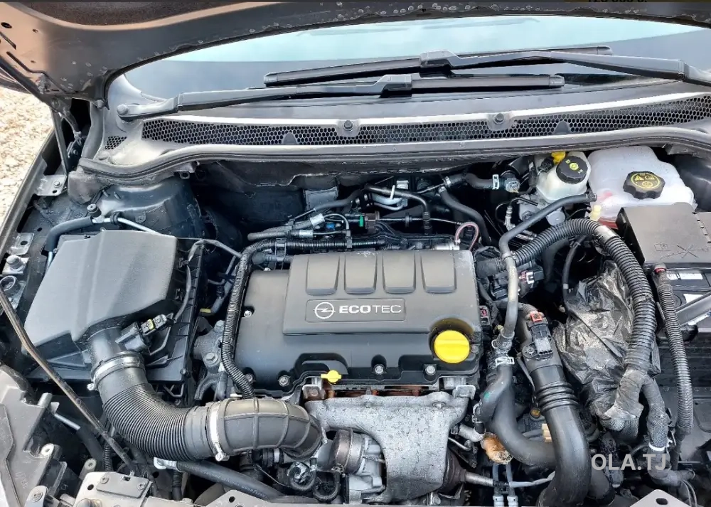Opel Astra J,  2015