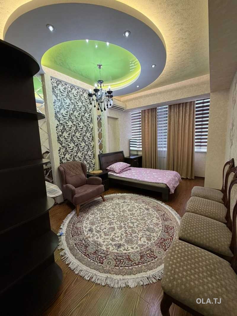 3 комнатная квартира, 5 этаж, 136 м²