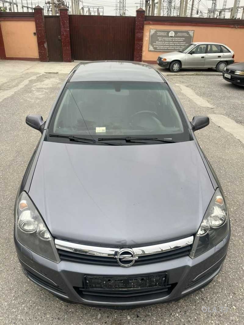 Opel Astra H,  2004