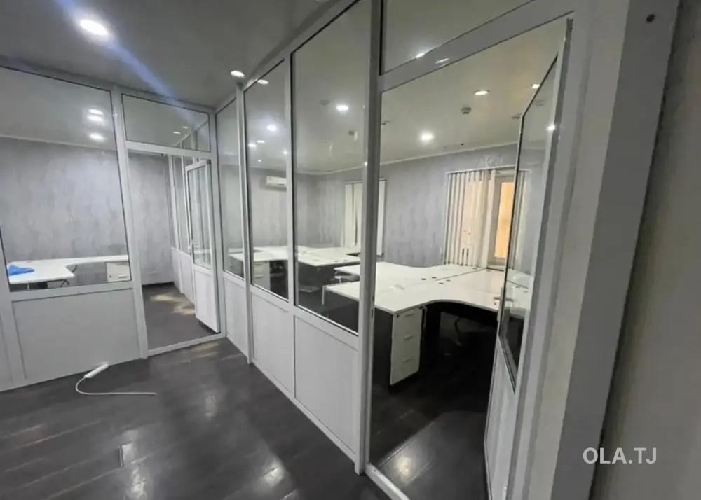 Офис на продажу, Отдельно стоящее здание, 370 м²