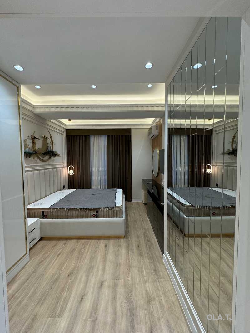 3 комнатная квартира, 8 этаж, 90 м²