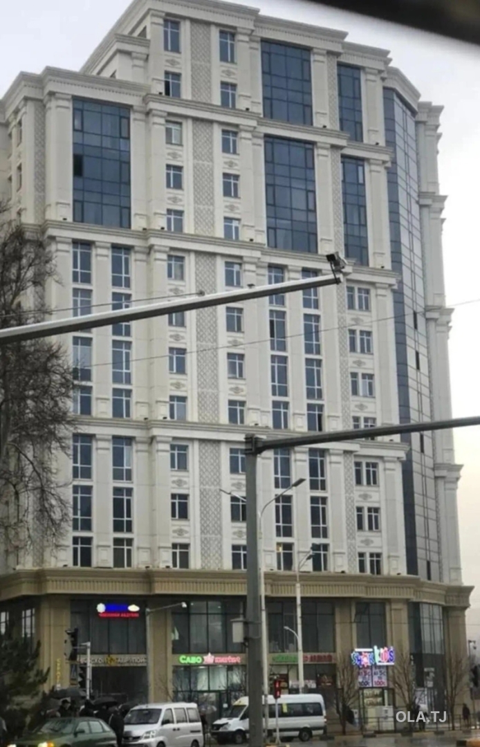 4 комнатная квартира, 10, 141 м²