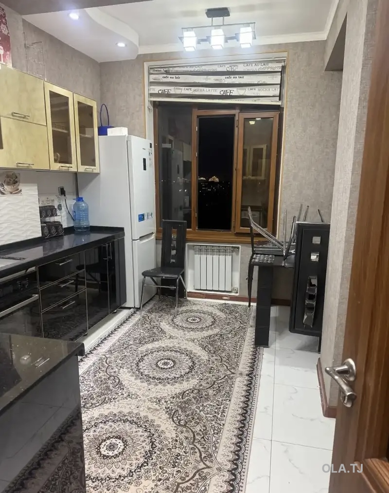 3 комнатная квартира, 8 этаж, 78 м²