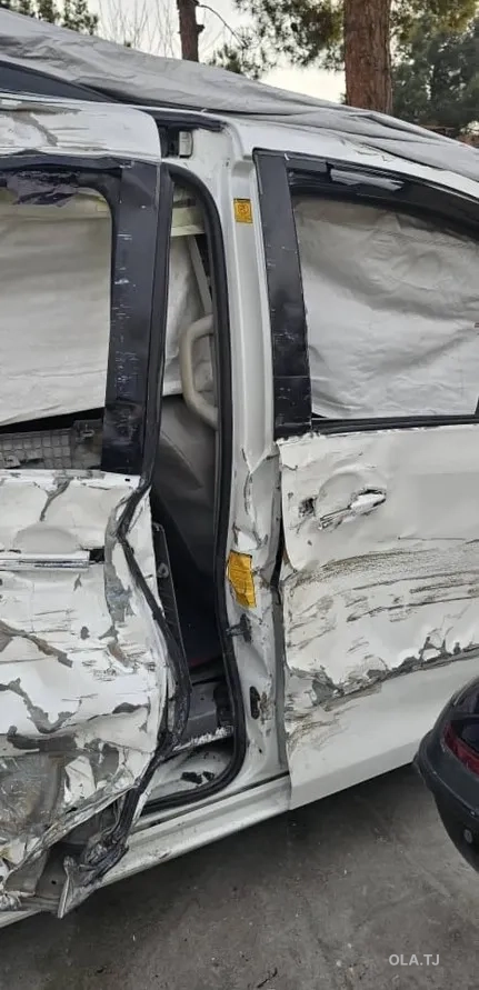 Toyota Sienna,  2011