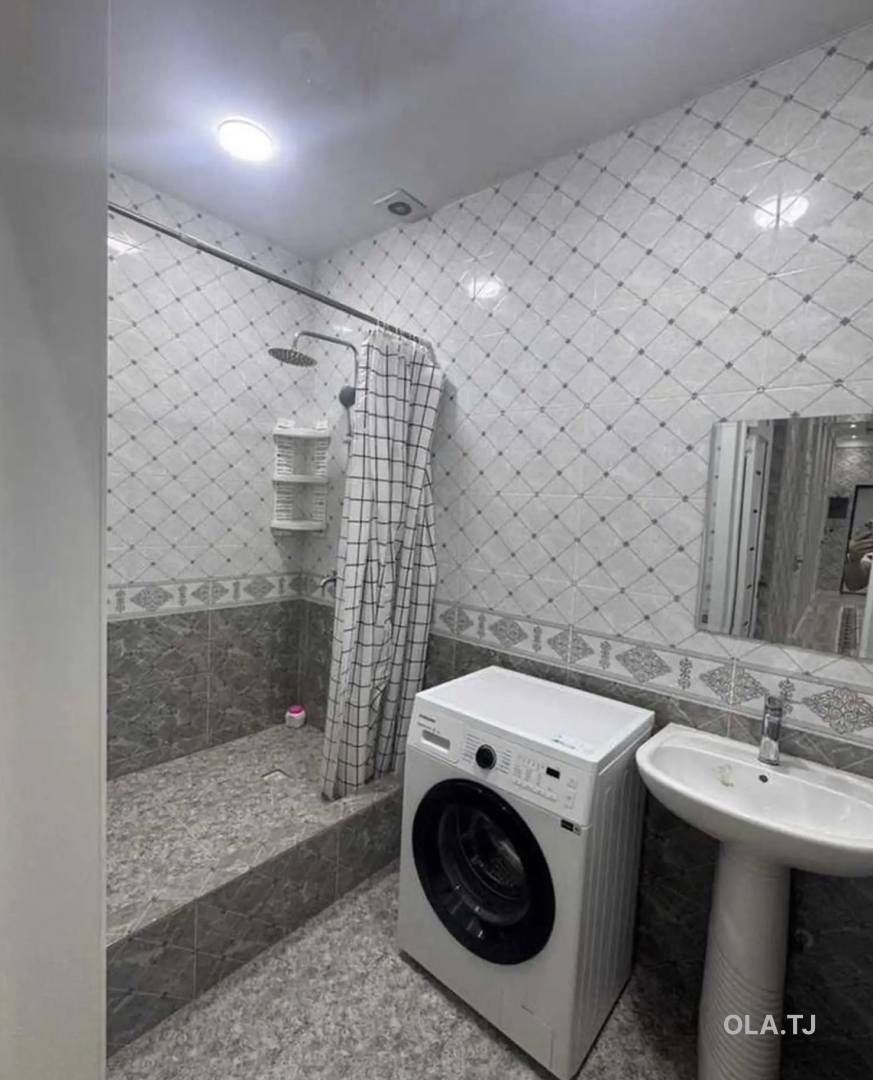 3 комнатная квартира, 2 этаж, 110 м²