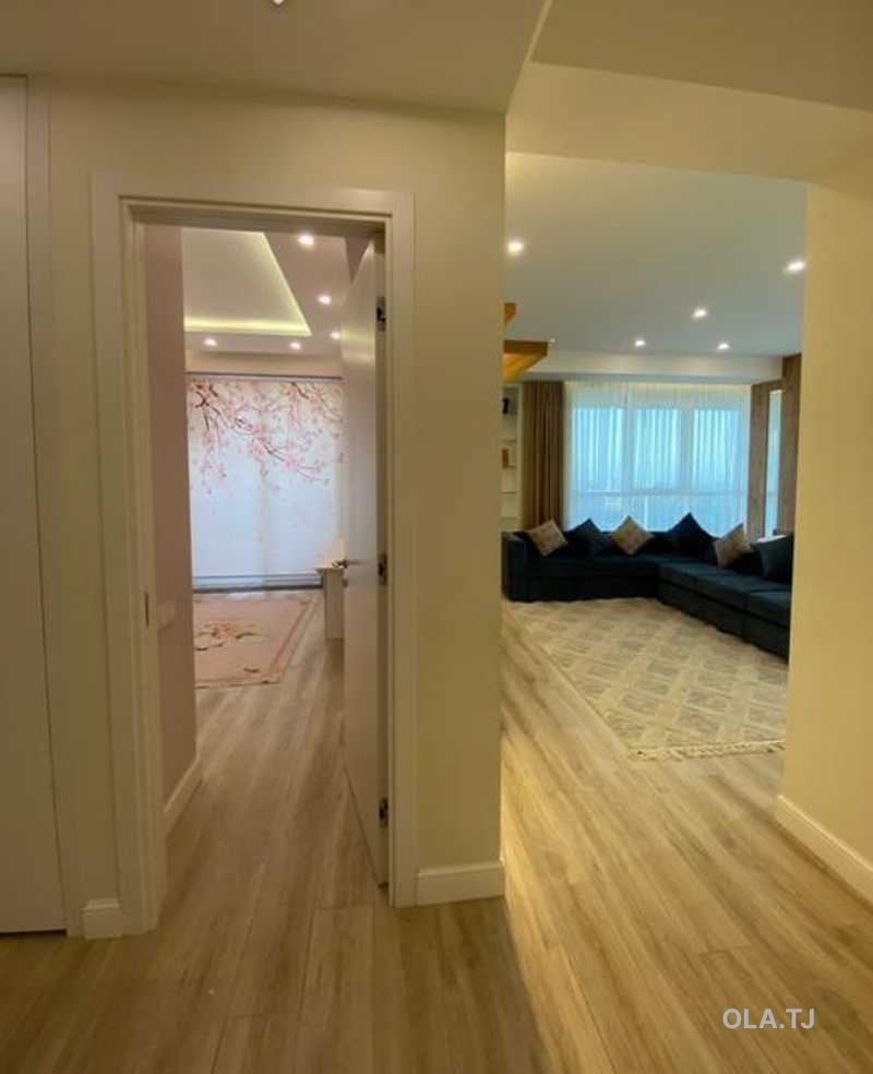 3 комнатная квартира, 14 этаж, 100 м²