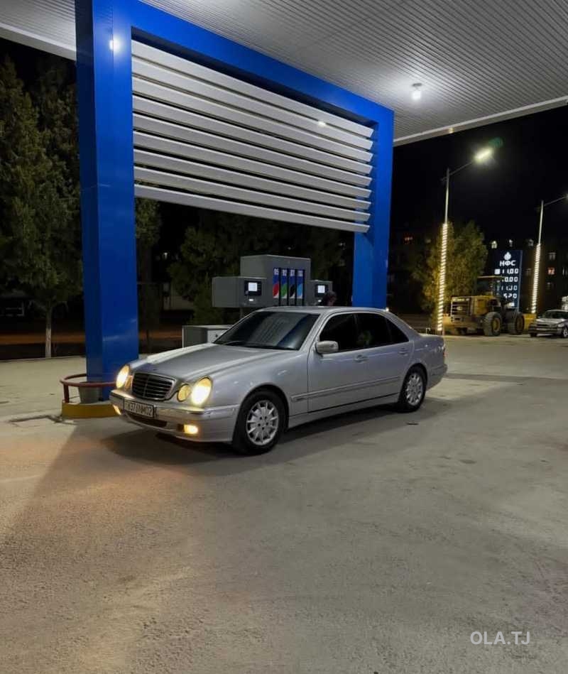 Mercedes-Benz E-Класс,  2000