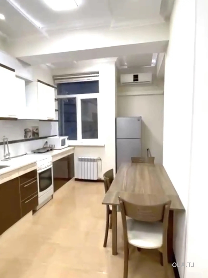 3 комнатная квартира, 10 этаж, 107 м²