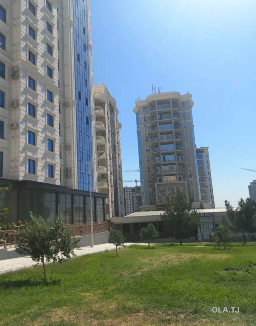 6 комнатная квартира, 8 этаж, 150 м²