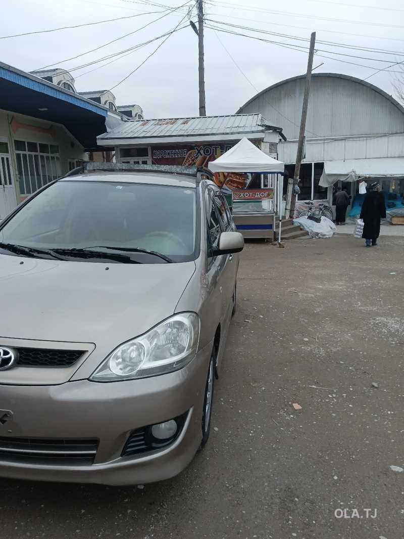 Toyota Ipsum,  2010