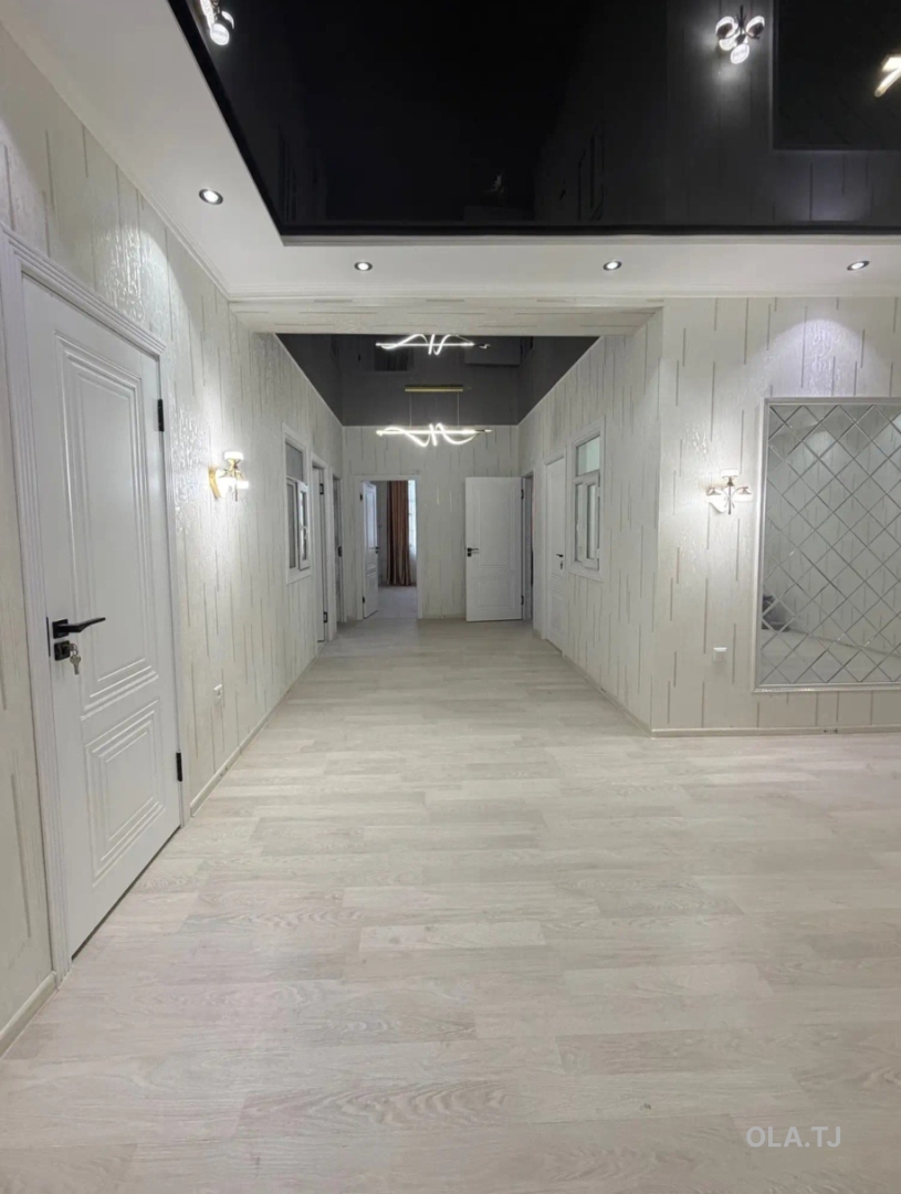 4 комнатная квартира, 8, 95 м²