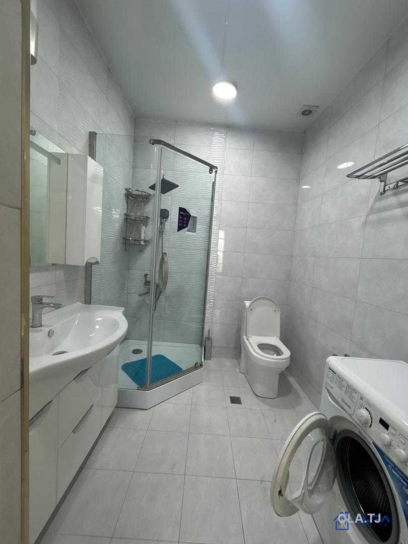 3 комнатная квартира, 20 этаж, 128 м²