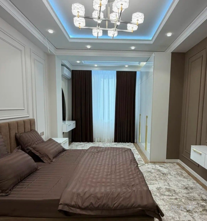 4 комнатная квартира, 10, 138 м²