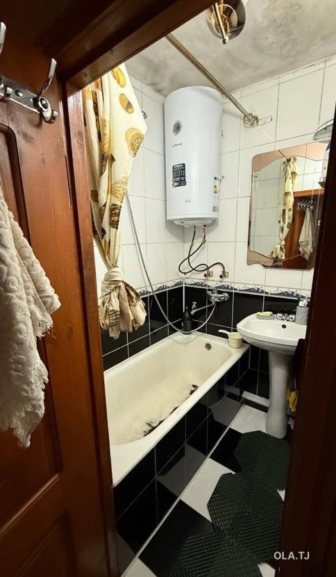 3 комнатная квартира, 3 этаж, 64 м²