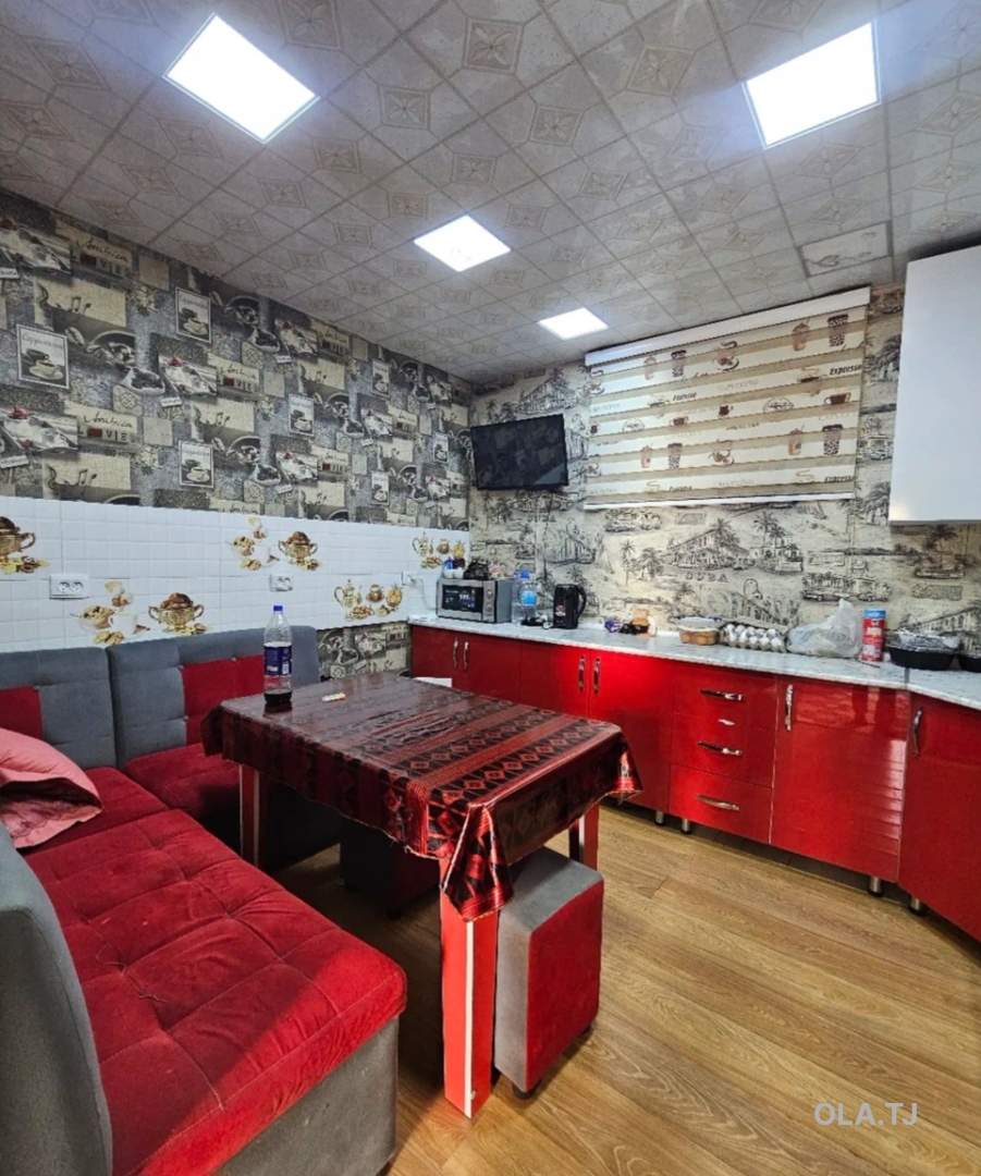 5 комнатная квартира, 3 этаж, 177 м²