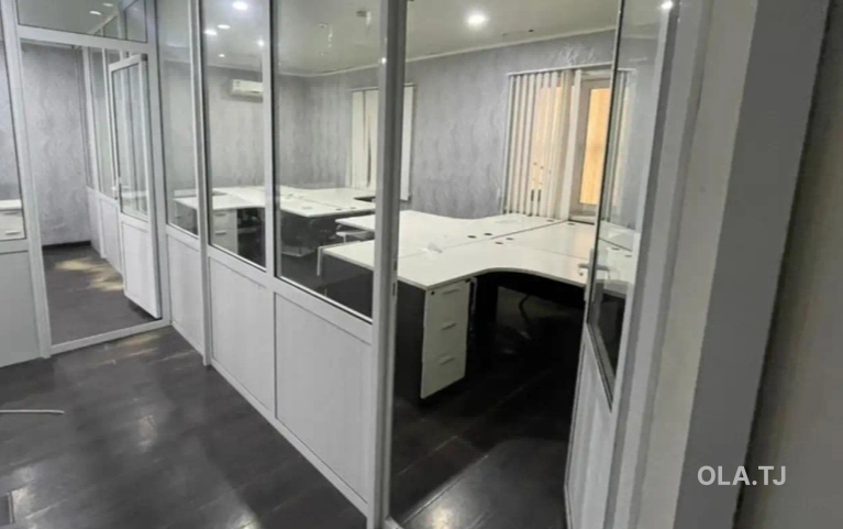 Офис на продажу, В бизнес-центре, 370 м²
