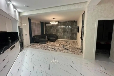 2 комнатная квартира, Цокольный этаж, 74 м²