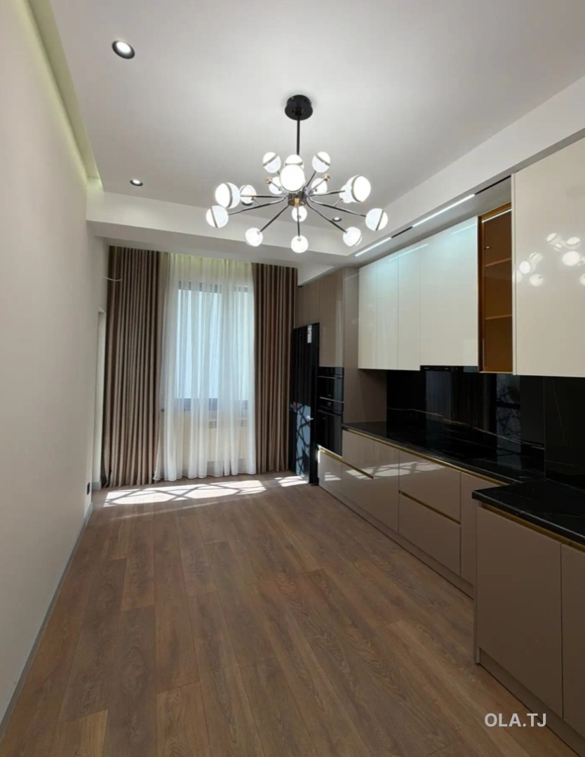 3 комнатная квартира, 7 этаж, 132 м²